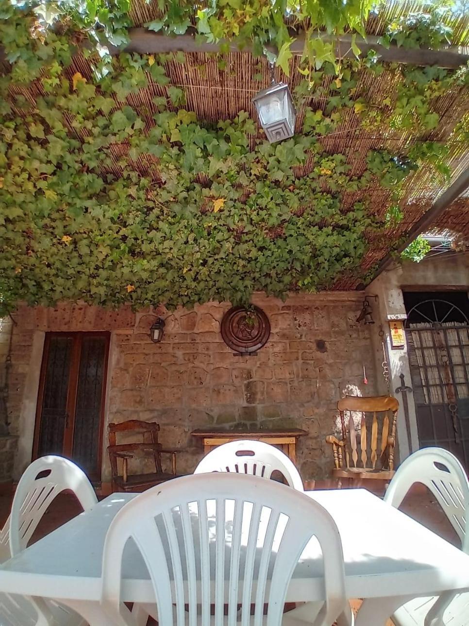 Casa Serafina Trilocale Con Arredi D'Arte E Parcheggio Privato Orvieto Exterior photo